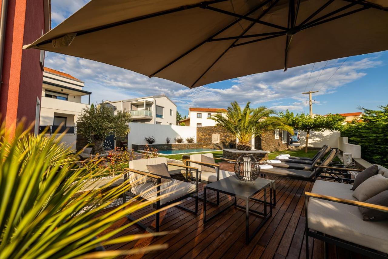 Villa Sunset Pool & Spa Apartments スポージニ・スコーフィ エクステリア 写真