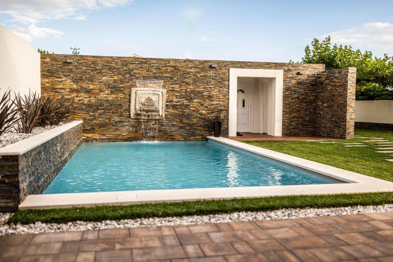 Villa Sunset Pool & Spa Apartments スポージニ・スコーフィ エクステリア 写真