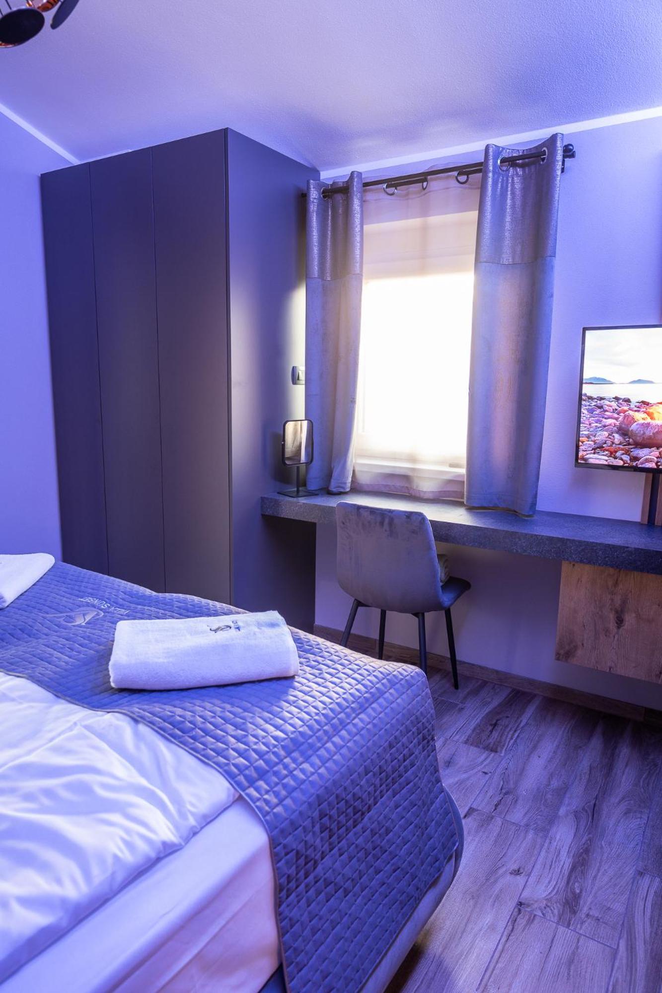 Villa Sunset Pool & Spa Apartments スポージニ・スコーフィ 部屋 写真